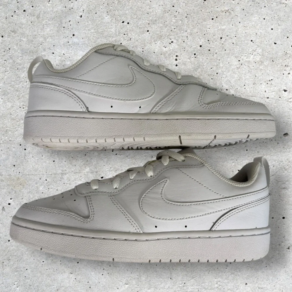 Kids Nike Court Borough Low 2 size 6Y